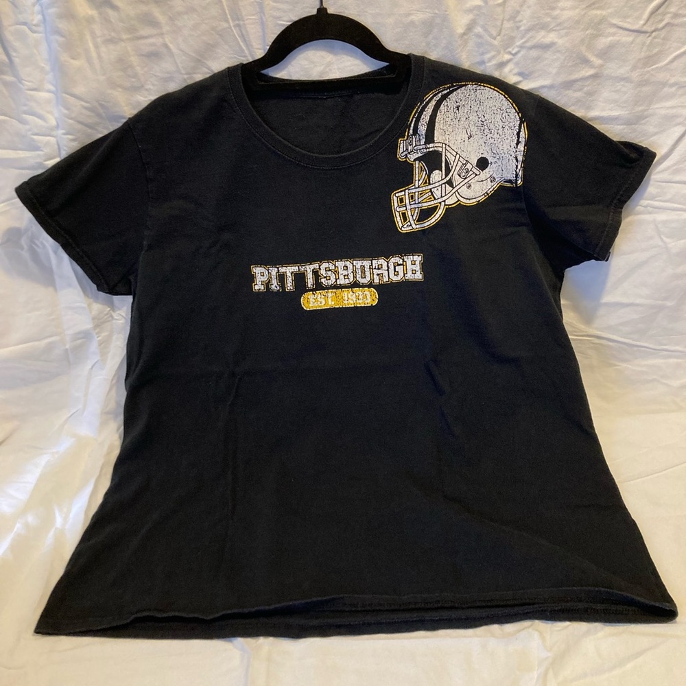 Woman’s Pittsburg Steelers t-shirt XL